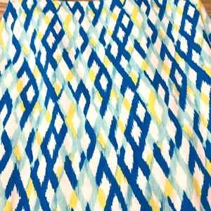 Ann Taylor geometric lined skirt size 6  straight knee length !!